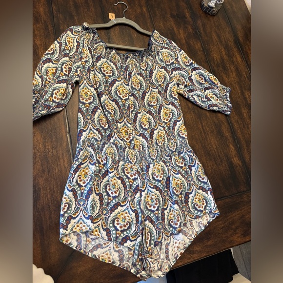 Romper - Picture 1 of 2